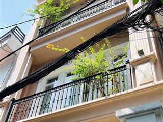 Hxh cmt8, p10, quận 3, ngang 5.5m, 4 tầng nhà mới, giá 10 tỷ tl