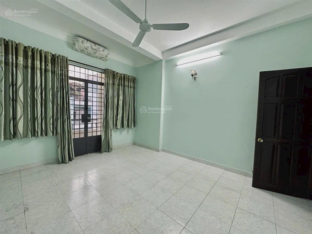 Hxh cmt8, p13, quận 10, dt 4 x 15m, gpxd 4 tầng, giá 8,5 tỷ