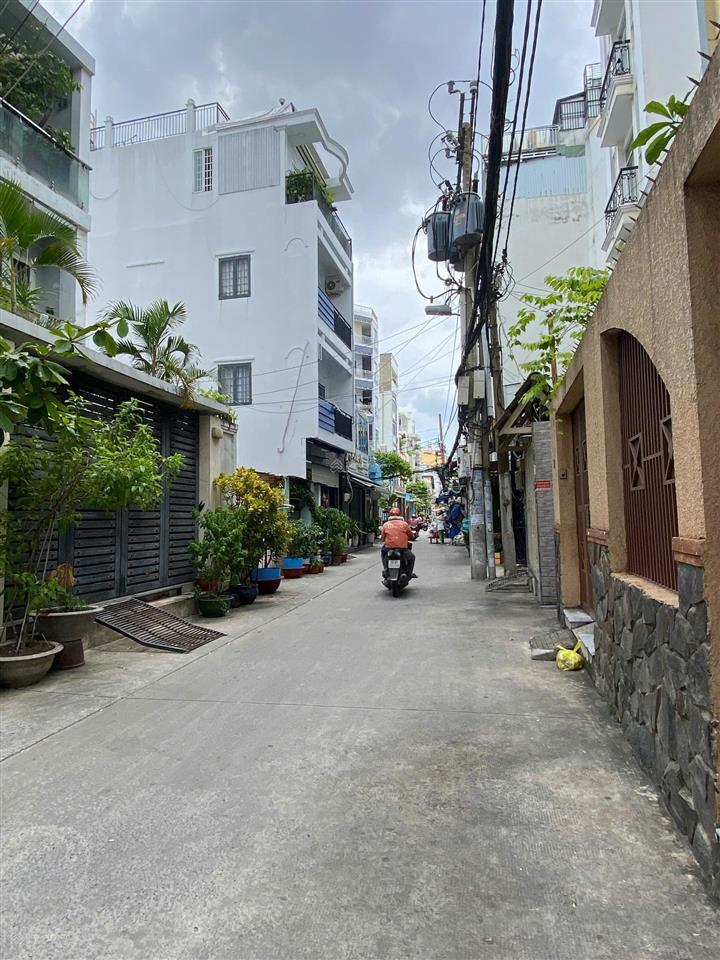 Hxh cmt8, p13, quận 10, dt 4 x 15m, gpxd 4 tầng, giá 8,5 tỷ