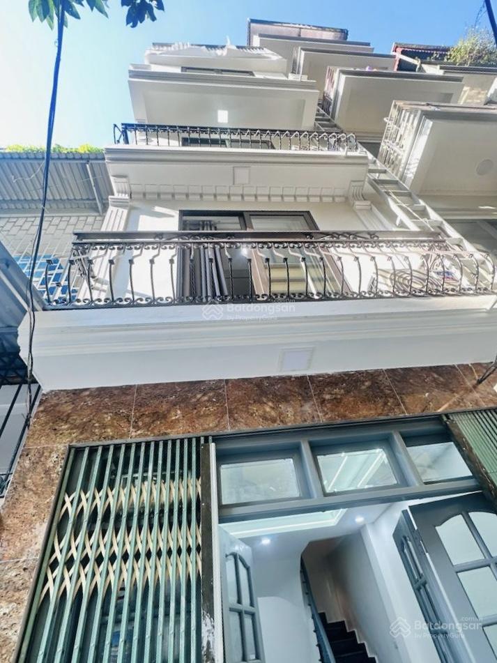 Võ chí công ô tô đỗ cửa chạy vòng quanh  full công năng phân lô  sổ hoa hậu