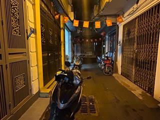 Hàng hot quan hoa  nhà phân lô  ô tô lùi  dân xây chắc chắn  dt 42m2 x 4m  mt 3.5m