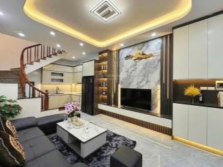 Bán nhà dân xây trần duy hưng 38m² x 5t  mt 5,5m  gần phố, ô tô  9 tỷ hơn