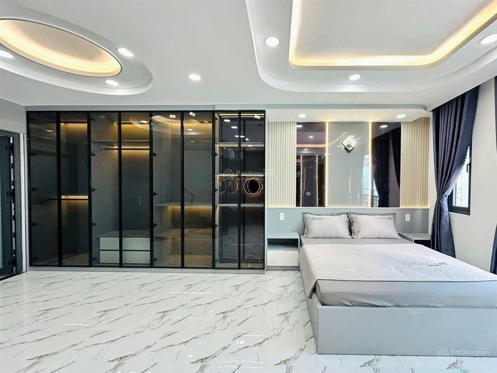 Giảm giá mạnh nhà 74m2 ở thích quảng đứcphú nhuận gần nhà thờ thánh mẫu. giá 5tỷ620, cho thuê 21tr