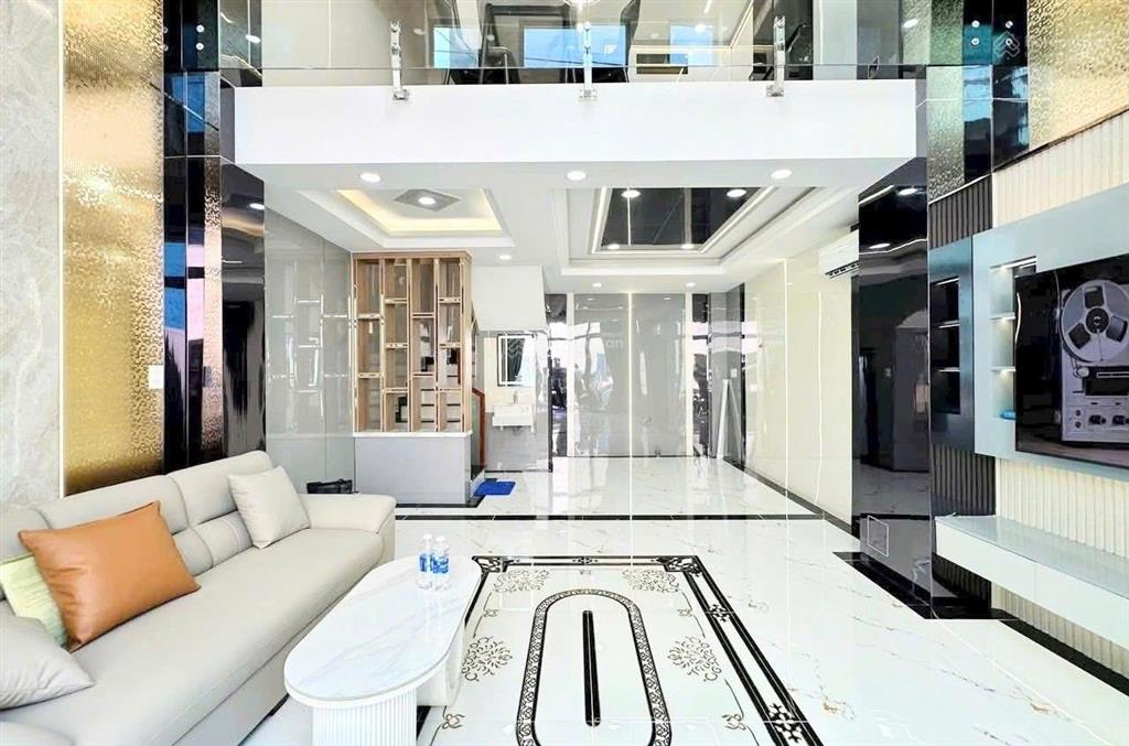 Giảm giá mạnh nhà 74m2 ở thích quảng đứcphú nhuận gần nhà thờ thánh mẫu. giá 5tỷ620, cho thuê 21tr