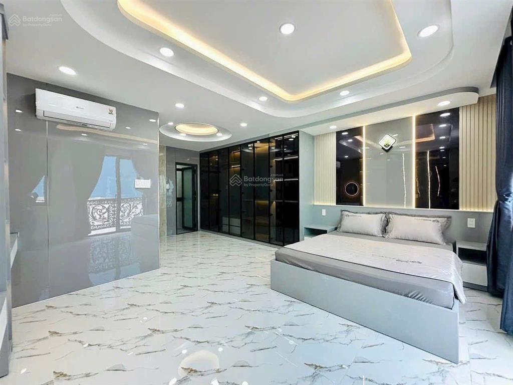 Giảm giá mạnh nhà 74m2 ở thích quảng đứcphú nhuận gần nhà thờ thánh mẫu. giá 5tỷ620, cho thuê 21tr