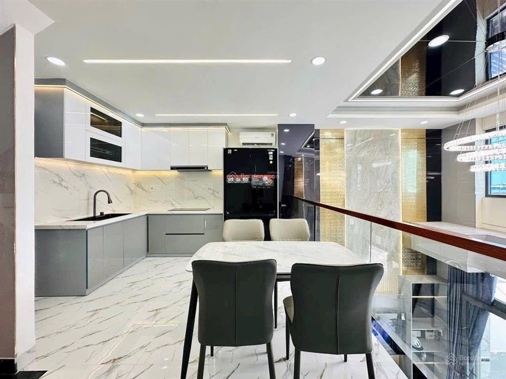 Giảm giá mạnh nhà 74m2 ở thích quảng đứcphú nhuận gần nhà thờ thánh mẫu. giá 5tỷ620, cho thuê 21tr