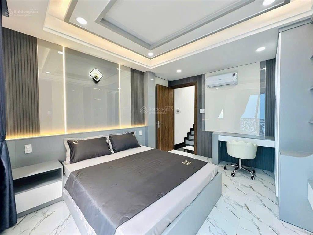 Giảm giá mạnh nhà 74m2 ở thích quảng đứcphú nhuận gần nhà thờ thánh mẫu. giá 5tỷ620, cho thuê 21tr