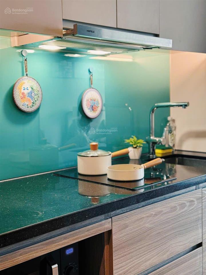 Bán nhanh căn hộ studio tòa citadines tầng cao, view hồ + thành phố, giá chỉ 1 tỷ 950