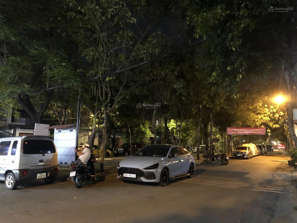 Giảm 700tr nhà 4 tầng 65m2 ngay siêu thị go trường chinh nhà ga t3 veiw công viên vip tân phú