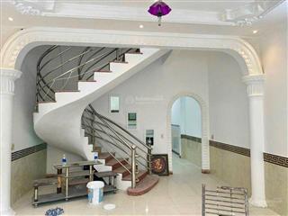 Bán nhà 60m2 hxh  2 tầng  gần phố ẩm thực phú thọ hoà  tân phú  ngang lớn 5m  ô tô đỗ cửa