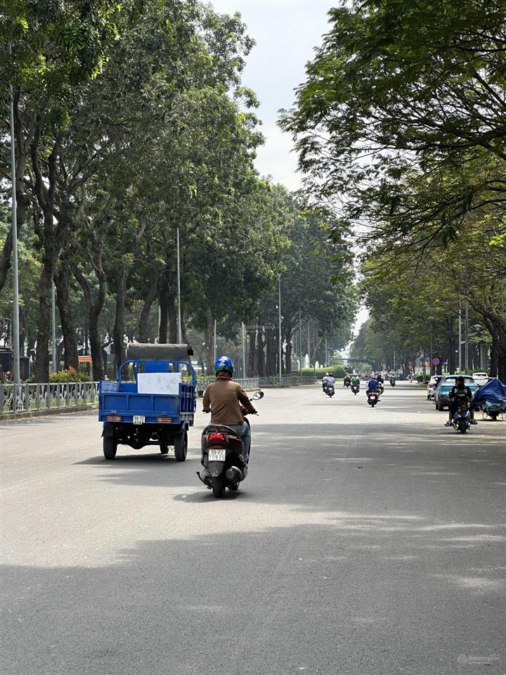 Vị trí trung tâm ngay aeon tân phú nhỉnh 4.xtỷ  2tầng  4x13  giá tốt diện tích lớn