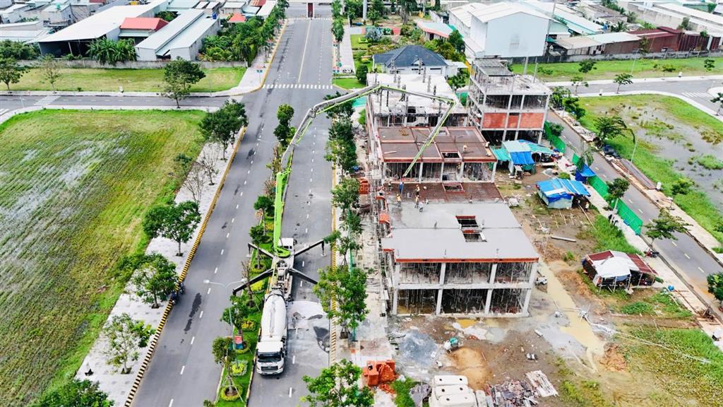 Đất full thổ cư sang tên ngay, bảo vệ 24/7 , 6x17 , xây dựng tự do, thanh toán 900tr nhận đất