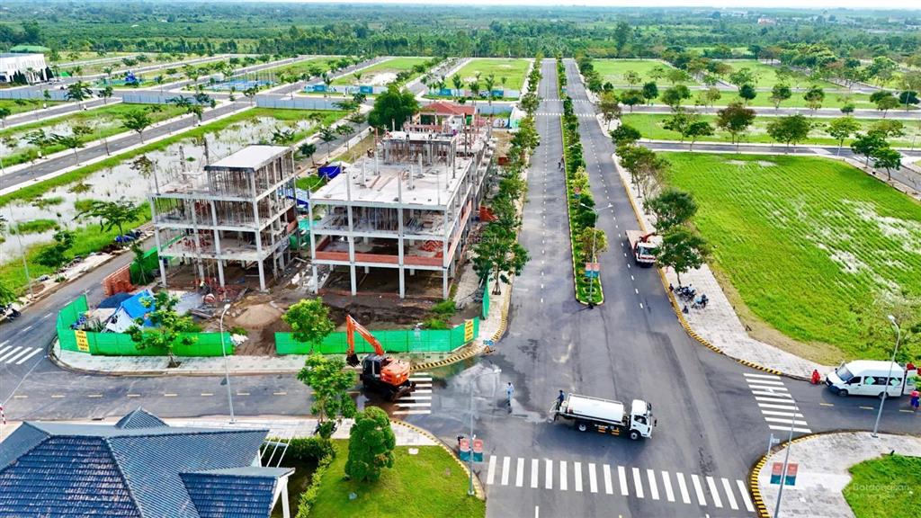 Đất full thổ cư sang tên ngay, bảo vệ 24/7 , 6x17 , xây dựng tự do, thanh toán 900tr nhận đất