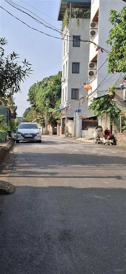 Chỉ hơn 5 tỷ có ngay nhà thang máy, full nội thất, ô tô đỗ cổng, mặt tiền rộng,30m2,5 tầng liên mạc