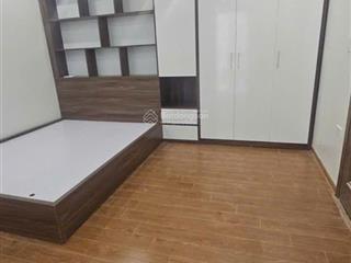 Chỉ hơn 5 tỷ có ngay nhà thang máy, full nội thất, ô tô đỗ cổng, mặt tiền rộng,30m2,5 tầng liên mạc