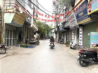 Duy nhất  chính chủ cầu giấy, 35m2 x 5t, giá tốt nhất khu