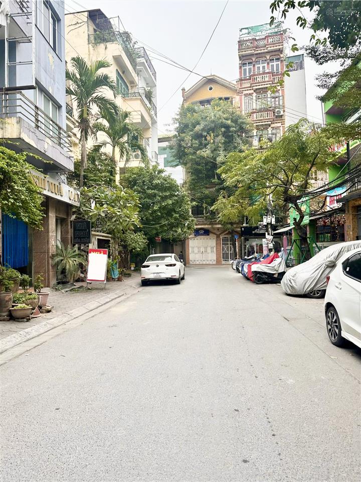 Doanh thu khủng 1,8t.ỷ/nămnhà dòng tiền vĩnh phúc75m8tầngmt*7,5mthang máy* 20/23phòng kk