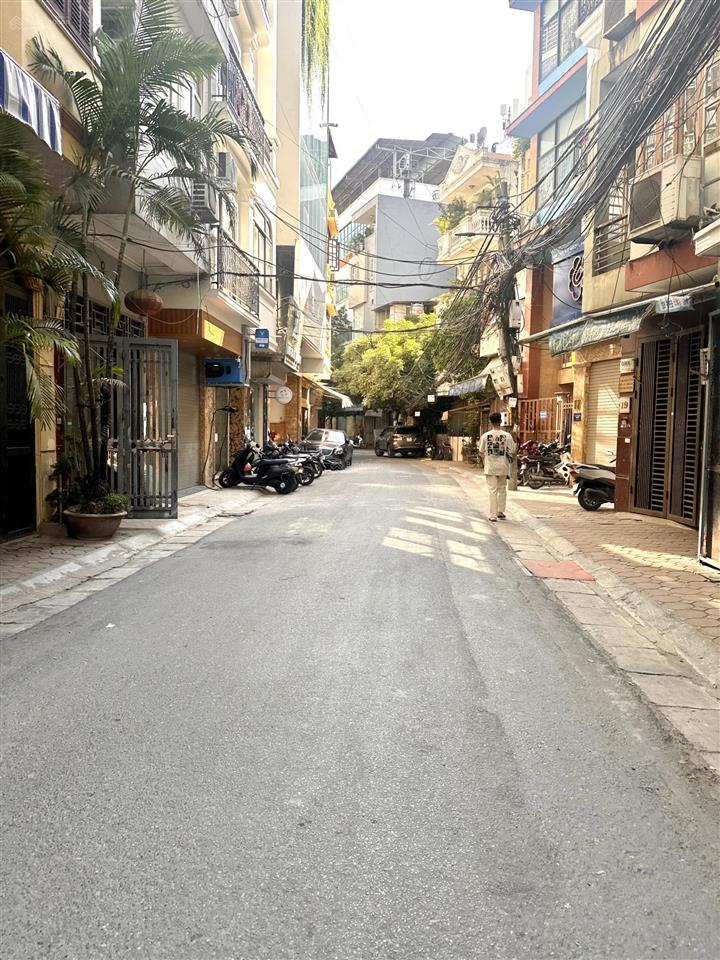 Gia đình em cần bánnhà vĩnh phúc75m8tầng*thang máy20/23phòng kkdoanh thu*1,8/năm.