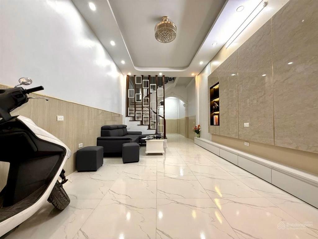 Duy nhấtnhà cầu giấy45m4tầnglô góckinh doanhô tô tới cửa.