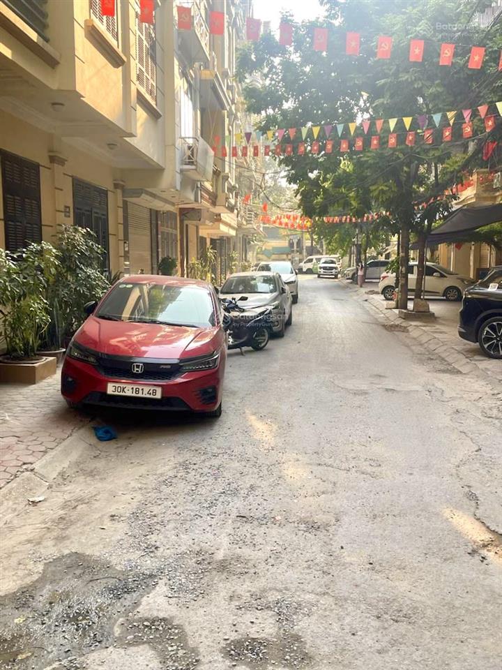 Duy nhấtnhà cầu giấy45m4tầnglô góckinh doanhô tô tới cửa.