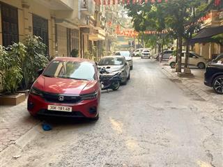 Duy nhấtnhà cầu giấy45m4tầnglô góckinh doanhô tô tới cửa.