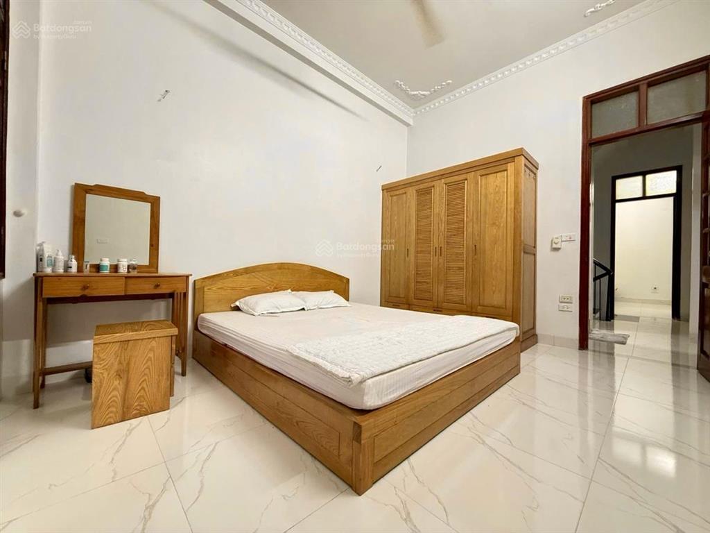 Duy nhấtnhà cầu giấy45m4tầnglô góckinh doanhô tô tới cửa.