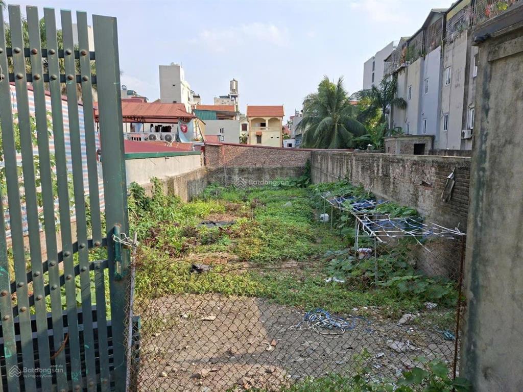 Chuyển nhượng lại 246m đất mặt phố an dương vương mặt tiền 9m vỉa hè mênh mông
đất trong đê