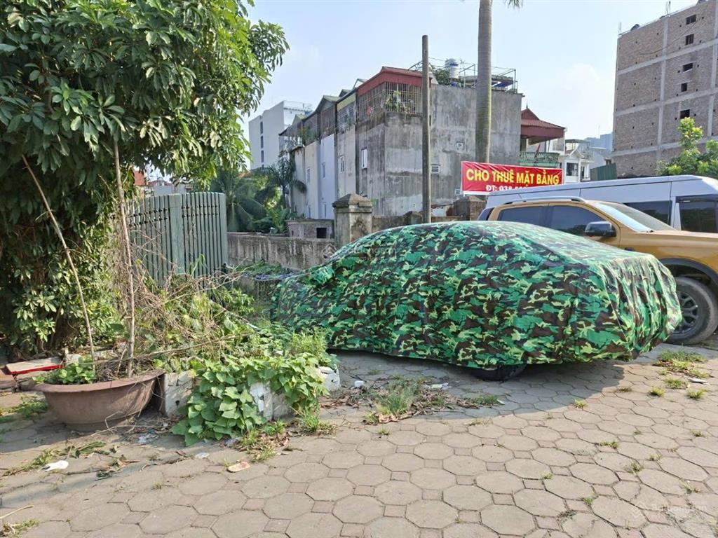 Chuyển nhượng lại 246m đất mặt phố an dương vương mặt tiền 9m vỉa hè mênh mông
đất trong đê