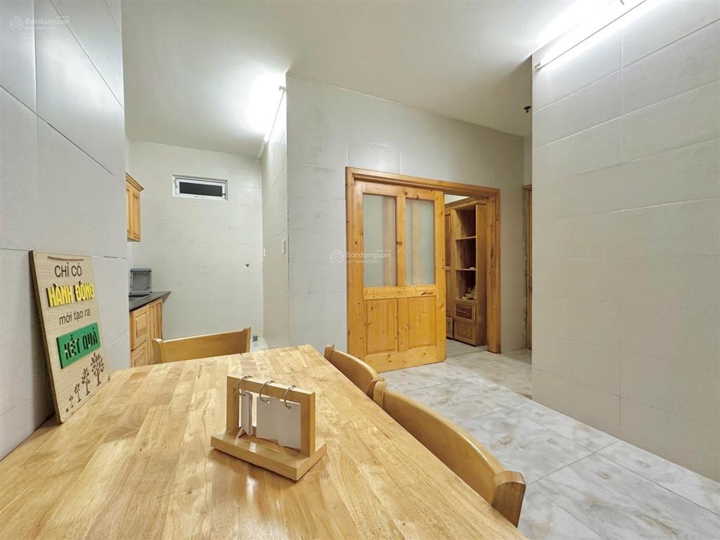 Căn hộ dịch vụ full nội thất ngay lê văn việt, ngã tư thủ đức, ufm, fpt, spkt, utc2, cđ công thương