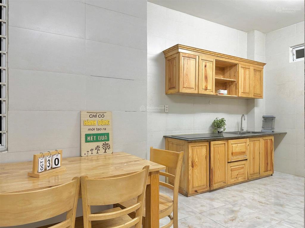 Căn hộ dịch vụ full nội thất ngay lê văn việt, ngã tư thủ đức, ufm, fpt, spkt, utc2, cđ công thương