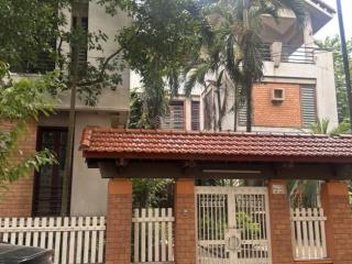 Cho thuê mbkd phố nguyễn khuyến,dt250m2,mt37m sân bay,giá thuê40tr/tháng