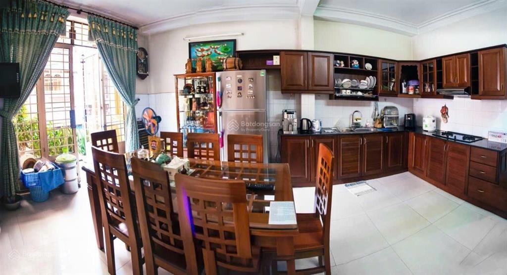 22 tỷ (dt 4x15m) 4 tầng  nhà mặt tiền kinh doanh đường dương tử giang, q5.