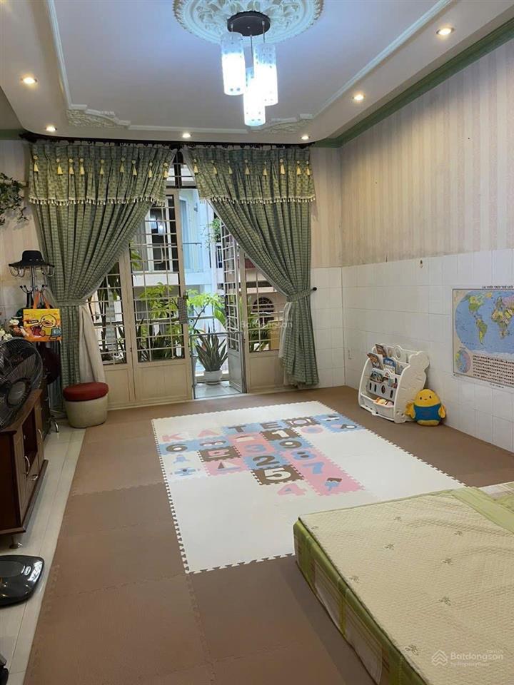 22 tỷ (dt 4x15m) 4 tầng  nhà mặt tiền kinh doanh đường dương tử giang, q5.