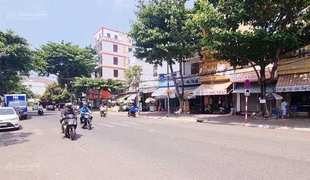 Đáo hạn ngân hàng, chủ cần bán gấp lô lô 210m2  2tỷ2, đối diện tttm 77ha, đi sân bay lt 15p, shr