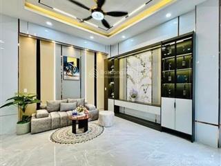 Nhà 1 bước ra phố, cách royall city 500m. diện tích 45m/ mặt tiền 5,2m/ 6 tầng thang máy nhập khẩu