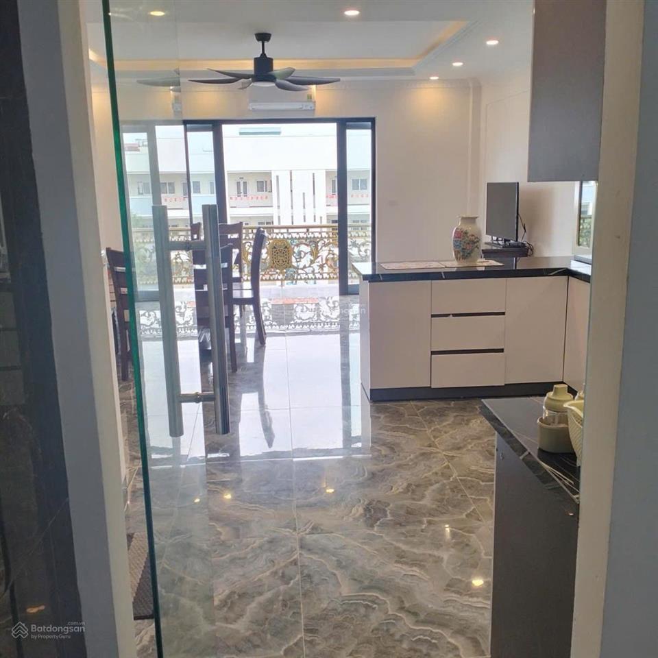 Chủ cần tiền bán gấp, giao dịch nhanh, trần bình, ngõ ô tô, gần phố, 39m2, 5t, sđcc, nhỉnh 8 tỷ