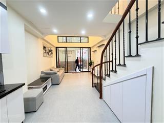 Đẳng cấp! cầu giấy trung tâm, mặt ngõ thông, ô tô đỗ cửa, 40m4t, mt 7m hiếm có, sđcc, chỉ 7.5 tỷ