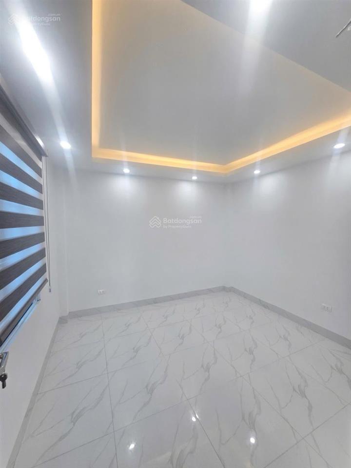 Hiếm! phố cầu giấy, mặt ngõ thông kinh doanh, 3 gác, gần phố, sổ vuông cực đẹp, mới, ở ngay 48m2*6t