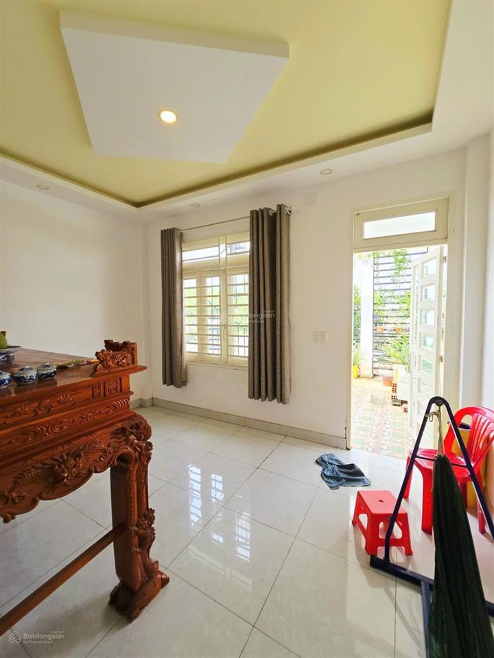 Nhà phố 111m2, 2 tầng, ngang 4.5m, hoàn công đủ, đường ô tô 9m, gần vinhomes grand park