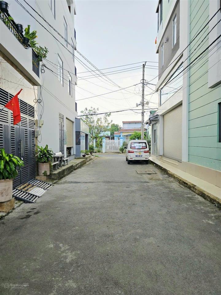 Rất gấp bán trả nợ  đất giá tốt, rẻ nhất long trường mặt đường xe tải vào tới nơi