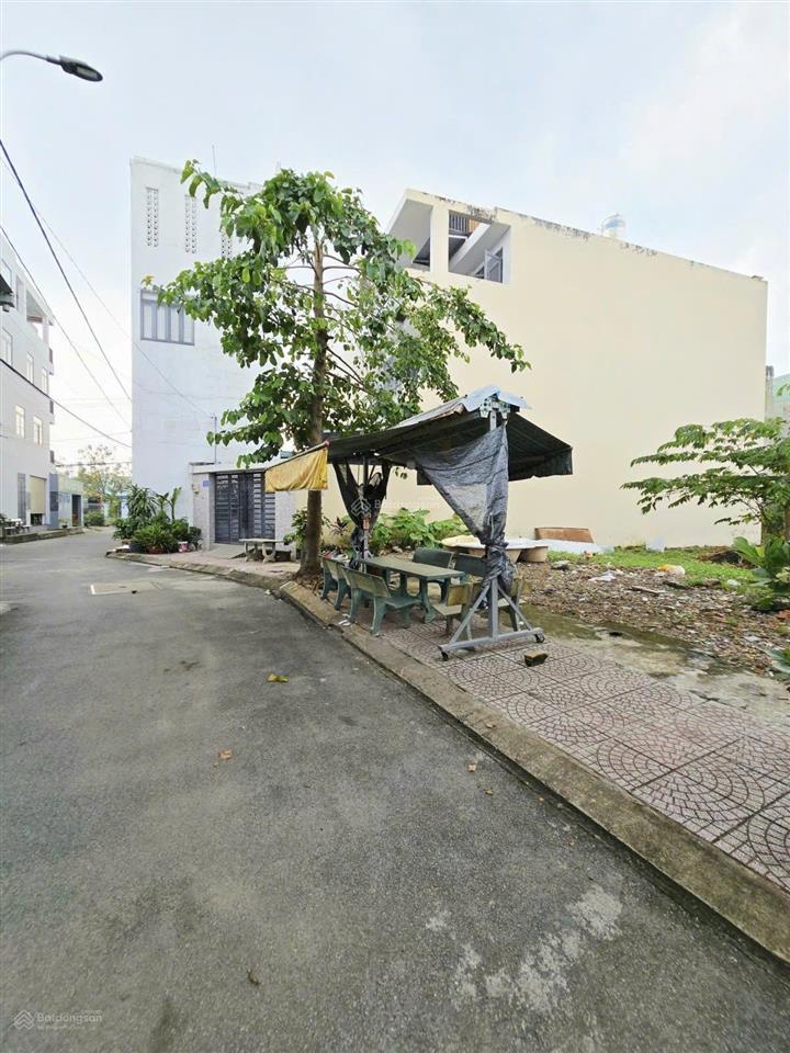 Rất gấp bán trả nợ  đất giá tốt, rẻ nhất long trường mặt đường xe tải vào tới nơi