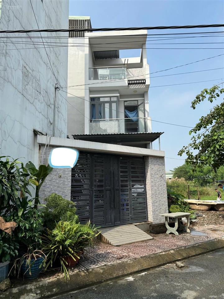 Rất gấp bán trả nợ  đất giá tốt, rẻ nhất long trường mặt đường xe tải vào tới nơi