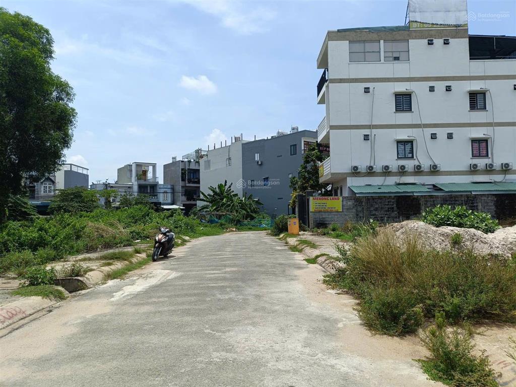 Đất mặt tiền võ văn hát vuông vức khu phân lô đồng bộ đẹp dân trí cao