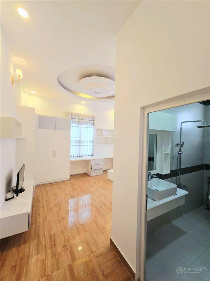 Bán nhà bề thế tặng thêm đất 5 tỷ quá đẹp xem là cọc ngay chắc chắn không còn căn nào đẹp bằng.