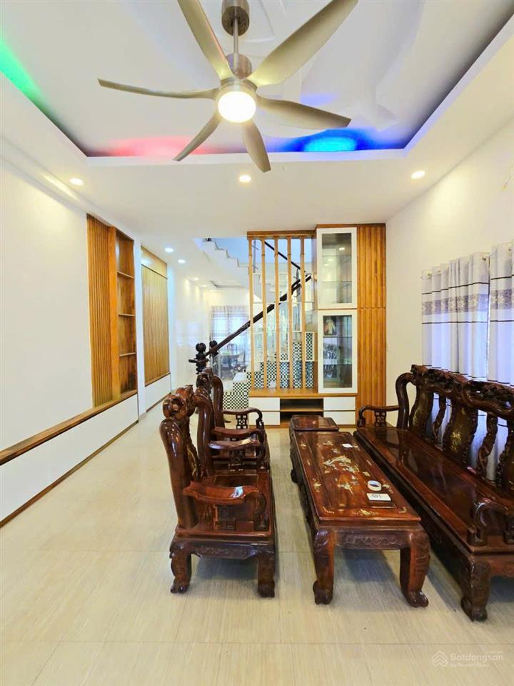 Bán nhà bề thế tặng thêm đất 5 tỷ quá đẹp xem là cọc ngay chắc chắn không còn căn nào đẹp bằng.