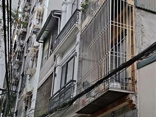 Bán nhà yên xá diện tích 31m , ô tô, cách hơn chục mét, nhà dân xây chắc chắn thiết kế hiện đại