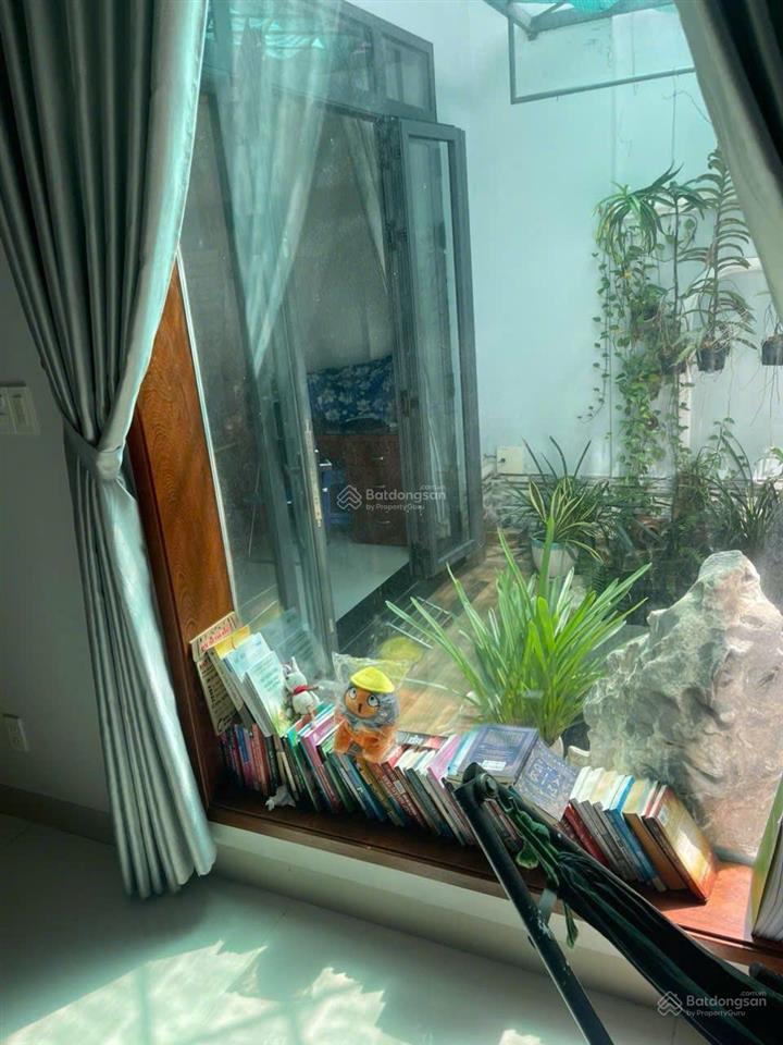 Nhà bán bình trị đông, bình tân, tên lửa thẳng 1 trục, 8x12.5m, biệt thự mini 2 tầng, tuyệt đẹp