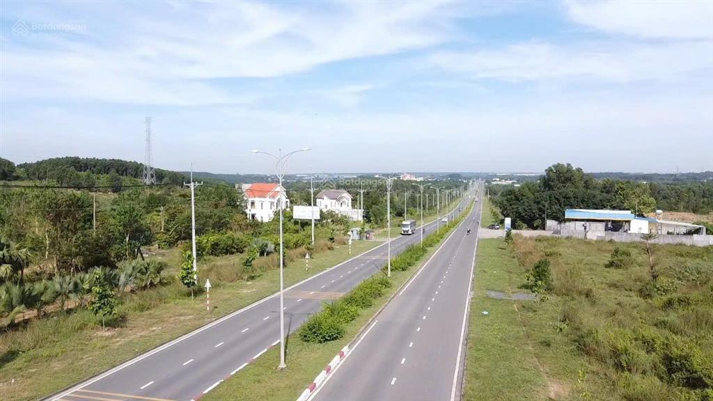 Hơn 10tr/m2 cho 100m2 thổ cư gần sân bay long thành. sổ sẵn, hạ tầng, thổ cư 100%. chiết khấu 15%