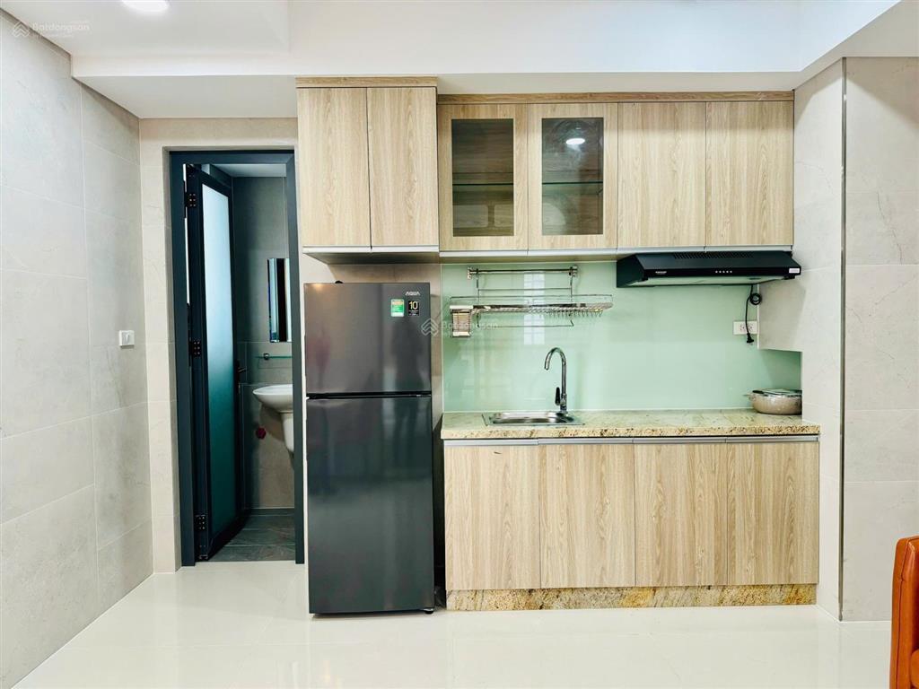 Ban công rộng  diện tích lớn  hàng hiếm 1 căn