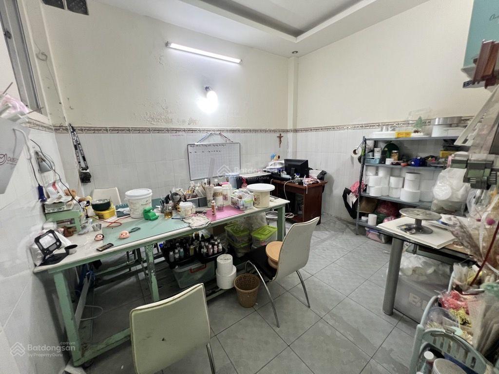 Bán nhà vũ tùng, p2 bình thạnh giáp phú nhuận 82m2 ngang đẹp gần 5m, 2 tầng, ô tô sát nhà, sổ vuông